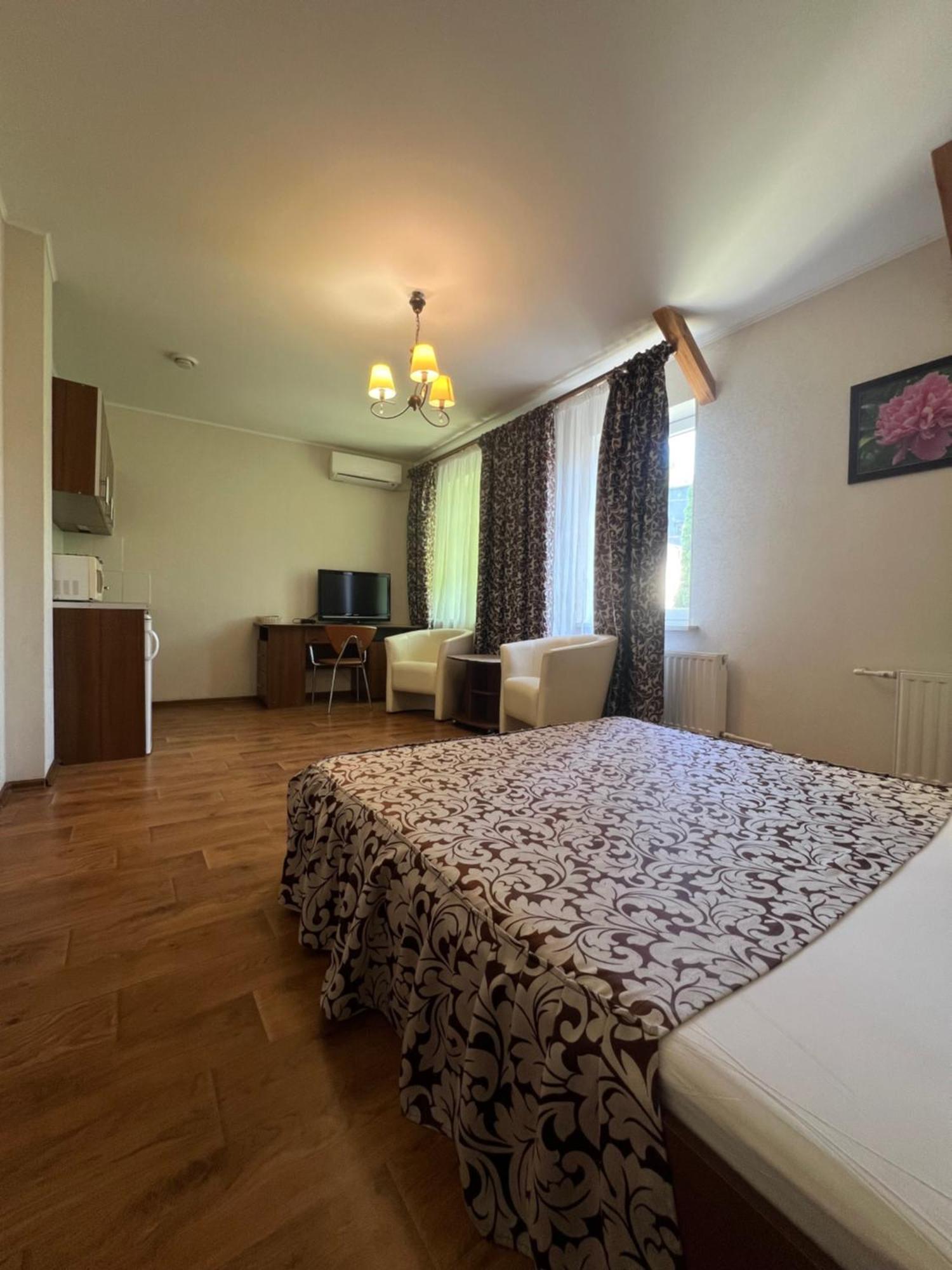 Apart Hotel Asotel Kharkiv Extérieur photo